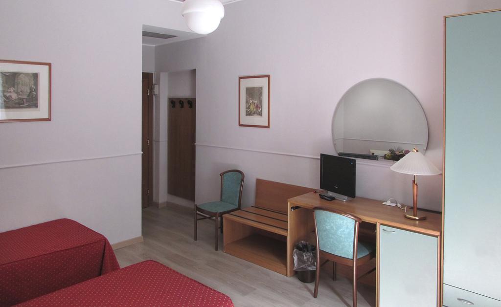 Hotel Johnny Milaan Buitenkant foto