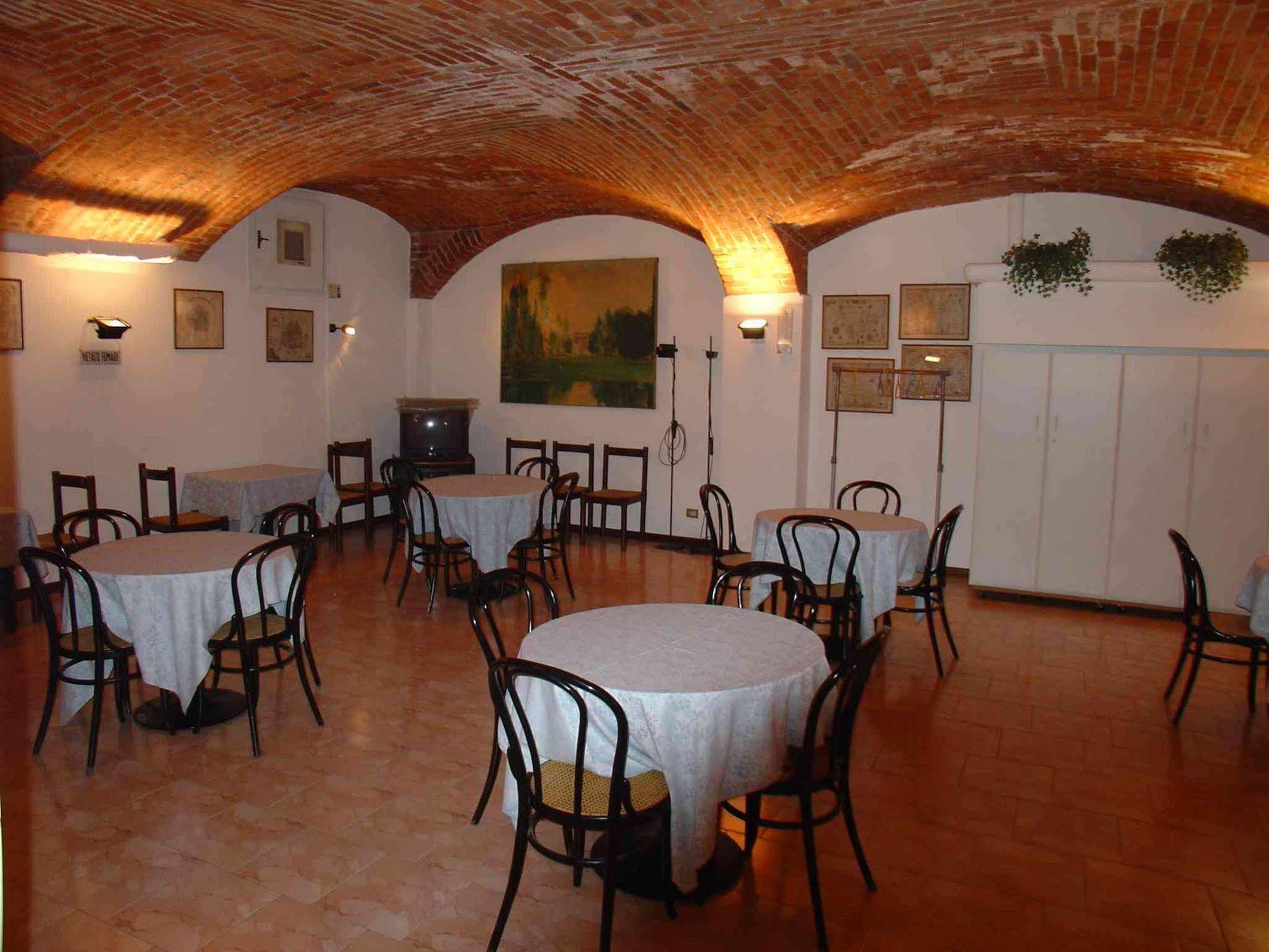 Hotel Johnny Milaan Buitenkant foto