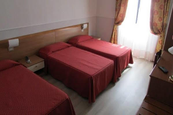 Hotel Johnny Milaan Buitenkant foto